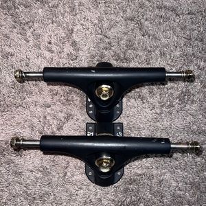 Paris Trucks V3 180MM 50º MATTE BLACK